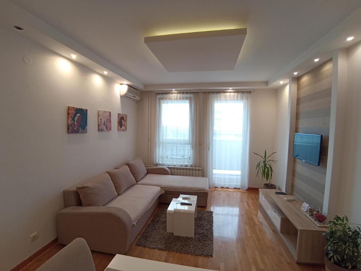 Apartment Tifani Belville Belgrad Exteriör bild