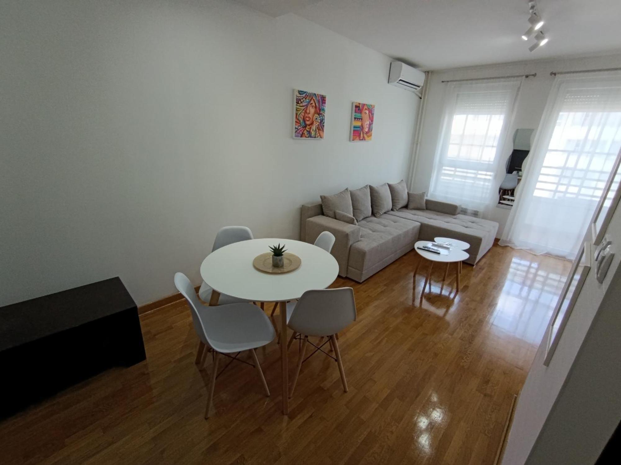 Apartment Tifani Belville Belgrad Rum bild